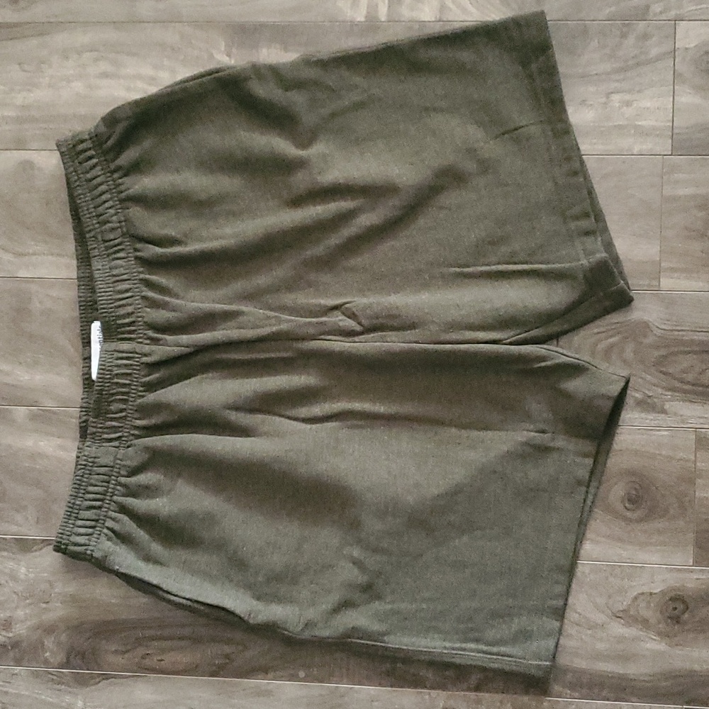 2/$20 💕 NWOT Mens Fleece Shorts sz L